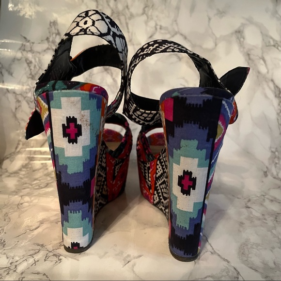 Steve Madden Winonna Aztec wedge platform heel - Picture 3 of 6
